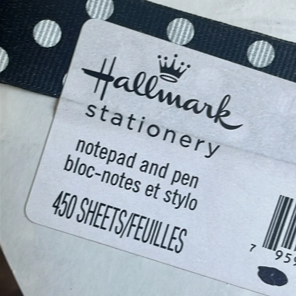 Brand New Hallmark Stationary Heart Red Polka Dot Floral 500-Sheet Note Pad Pen